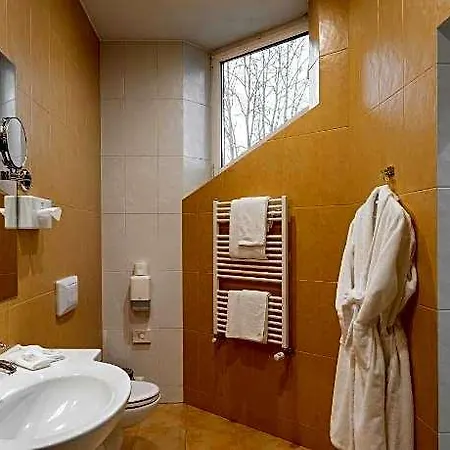 Sfinksas 4*